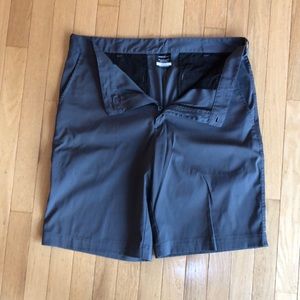 Men’s size 34 Nike golf shorts.